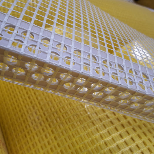 Esquineros de PVC con malla de fibra de vidrio  2,5mt. Color blanco